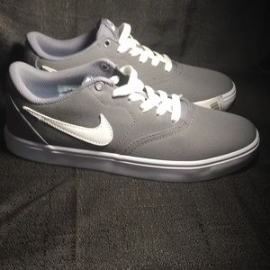 Nike SB ladies Gray
